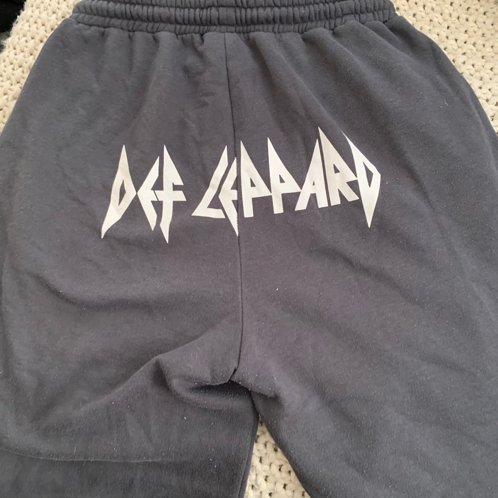 Def Leppard Women's Gray Joggers